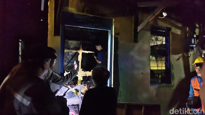 Penampakan lokasi kebakaran rumah di Mangkubumen, Banjarsari, Kota Solo, Jumat (20/2/2026).