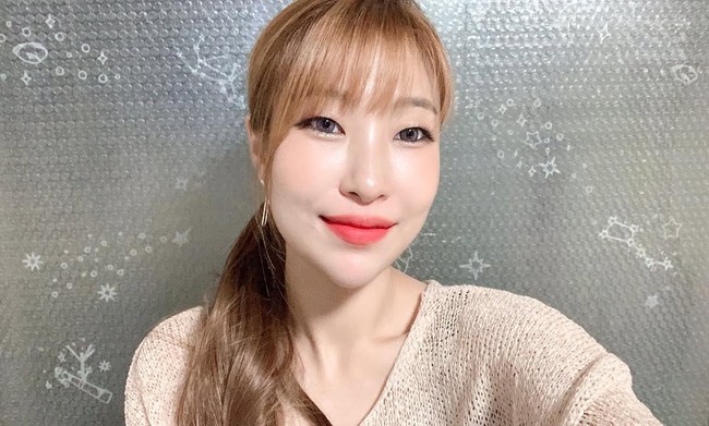 Untuk tampil total, Lee Se Young juga sudah memakai hair extension, sehingga menambah volume rambut aslinya. Foto: dok. Instagram @seyoung_1408