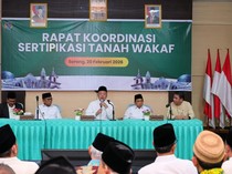 Nusron Serahkan 13 Sertipikat Tanah Wakaf di Banten: Ini Milik Umat Islam