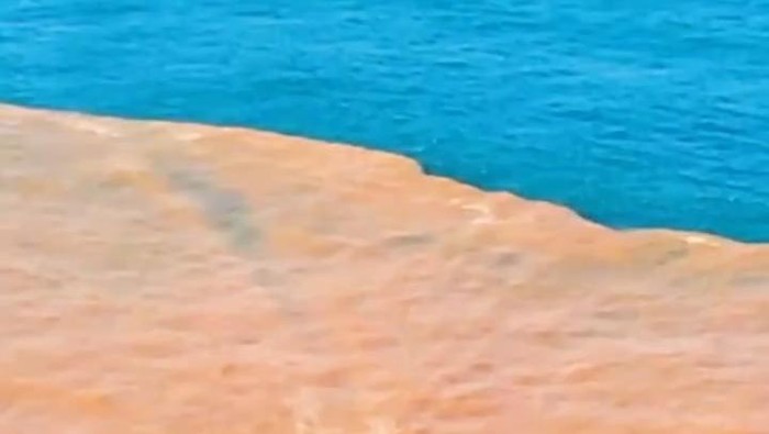 Air Pantai Baron Gunungkidul Berubah 2 Warna, Ini Penyebabnya yang Heboh!