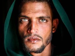 Potret Cantik Mata Orang Bangladesh, Jepretan Mou Ayesha