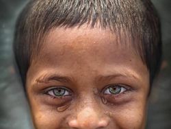 Potret Cantik Mata Orang Bangladesh, Jepretan Mou Ayesha