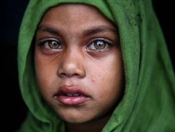 Potret Cantik Mata Orang Bangladesh, Jepretan Mou Ayesha