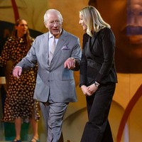 Ia menghadiri peragaan busana karya Tolu Coker, desainer Inggris keturunan Nigeria. Acara yang digelar di NewGen Space pada Kamis (19/2/2026) itu sekaligus menandai pembukaan LFW Fall/Winter 2026 yang akan berlangsung selama sepekan ke depan. (Foto: Karwai Tang/WireImage)