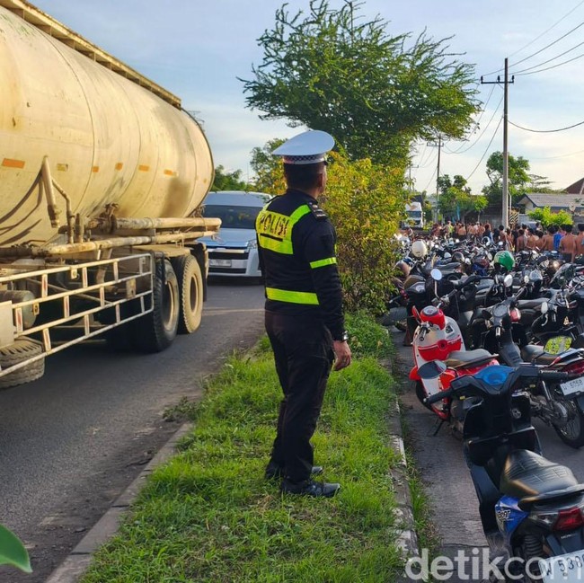 Polisi Bubarkan Aksi Balap Liar Usai Sahur di Sidoarjo