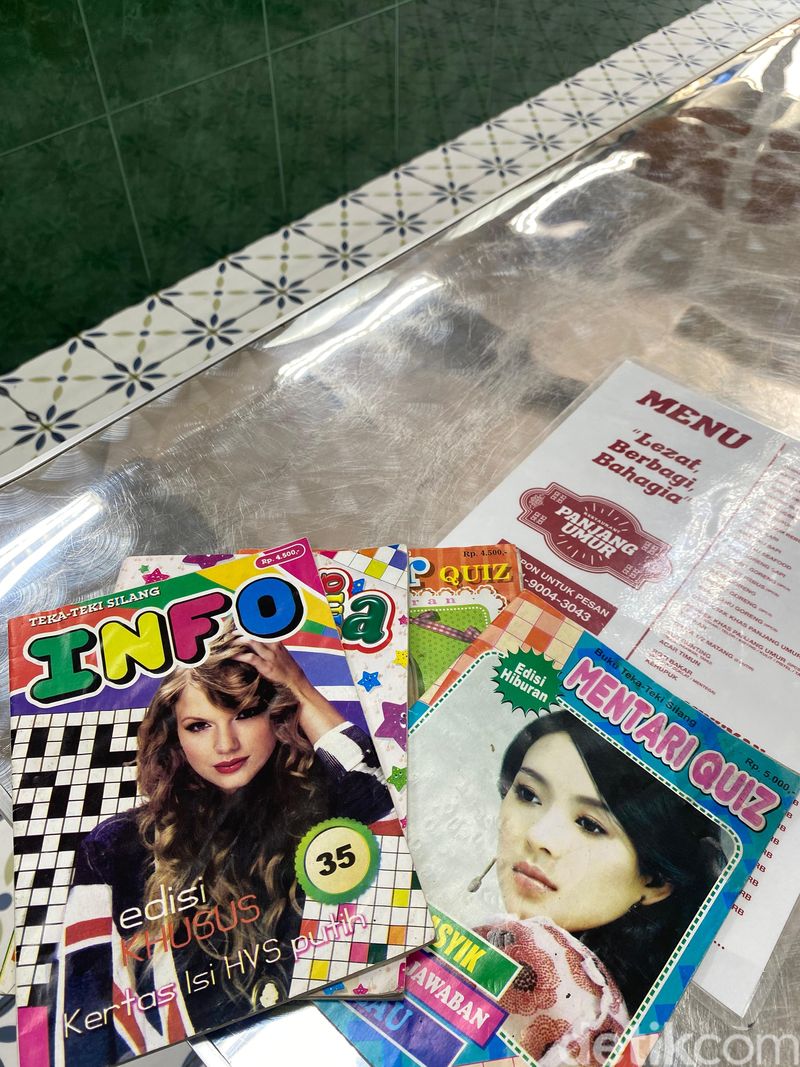 Interior Restaurant Panjang Umur