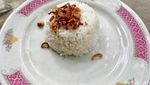Sejak 1970! Warung Nasi Uduk Ini Punya Ayam Goreng Kalasan Enak