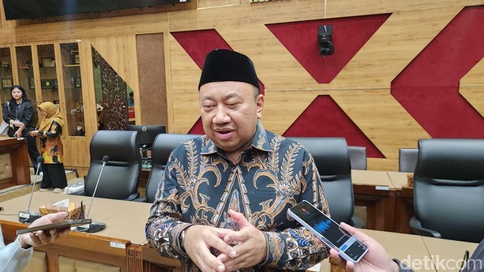 Wakil Ketua Komisi X DPR RI Lalu Hadrian
