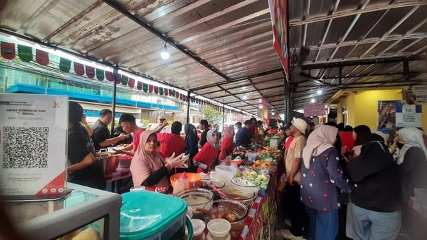 War Takjil di Benhil