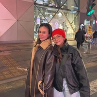 Potret Wulan Guritno Liburan ke Korea, Kompak Tampil Stylish Bareng Anak