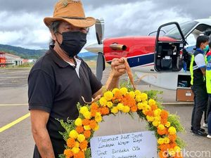 Jasa Pilot Gugur di Krayan Terkenang, Masyarakat Adat Beri Bunga Sarat Makna