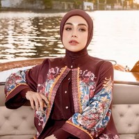 Kisah Hijrah Celine Evangelista: Malu Atas Dosa, Mantap Berhijab Usai Umrah