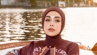 Kisah Hijrah Celine Evangelista: Malu Atas Dosa, Mantap Berhijab Usai Umrah