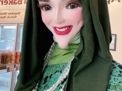 Editannya Keterlaluan! Foto Ini Bikin Netizen Syok & Ngakak