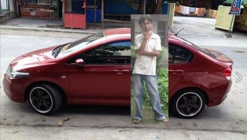 Pose di depan mobil mewah memang keren, tapi hasil crop dan tempel yang tak rapi membuat editannya mudah terbongkar. Foto: Demilked