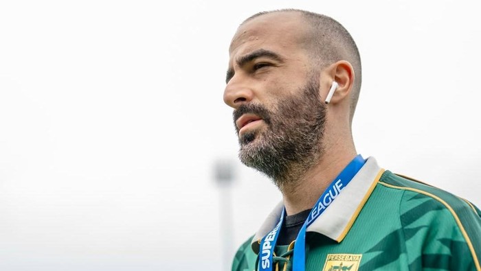 Gelandang Persebaya, Milos Raickovic
