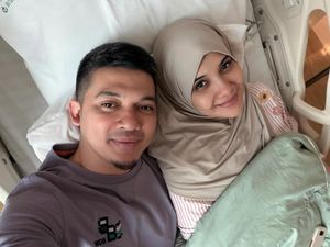 Video: Cerita Paniknya Irwansyah saat Proses Persalinan Anak Ketiganya