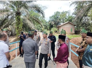 Kapolda Riau Kunker ke Kampar, Minta Pembangunan Jembatan Dipercepat