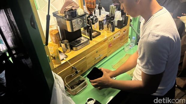 Kopi Aing dan Bajaj di Bandung Kopi Aing dan Bajaj di Bandung