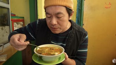 Melki Bajaj Jelajah Kuliner Legendaris Jakarta, 3 Menu Ini Bikin Penasaran!