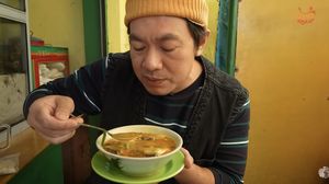 Melki Bajaj Jelajah Kuliner Legendaris Jakarta, 3 Menu Ini Bikin Penasaran!