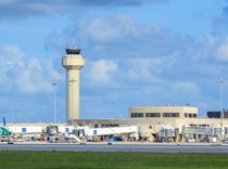 Bandara di AS pun Kini Pakai Nama Trump