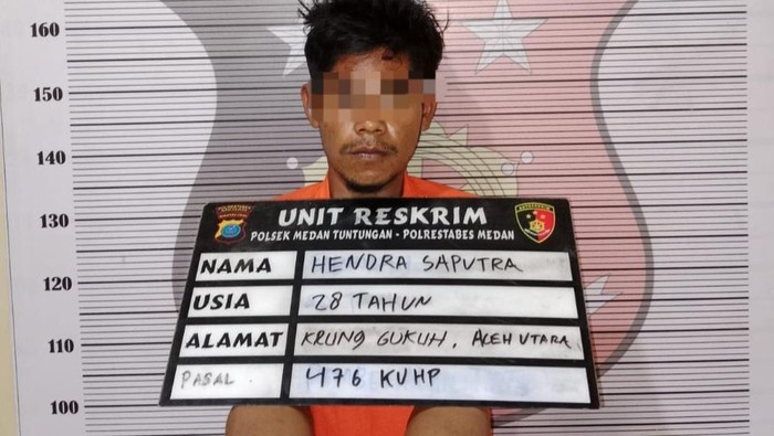 Pelaku pencurian sepeda motor milik kepala sekolah di Medan. (Dok Polsek Medan Tuntungan)