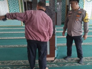 Maling Bobol Kotak Amal Masjid di Parung Bogor, 2 Pelaku Terekam CCTV