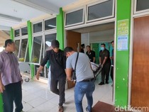 Asyik Swafoto di Rel, 3 Remaja Putri Tewas Tersambar Kereta di Batang