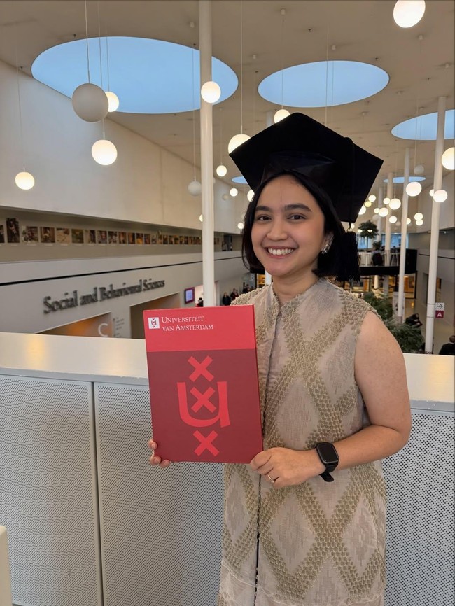 Rachel Amanda Akhirnya Pegang Ijazah Master Setelah 2 Tahun Lulus di Amsterdam