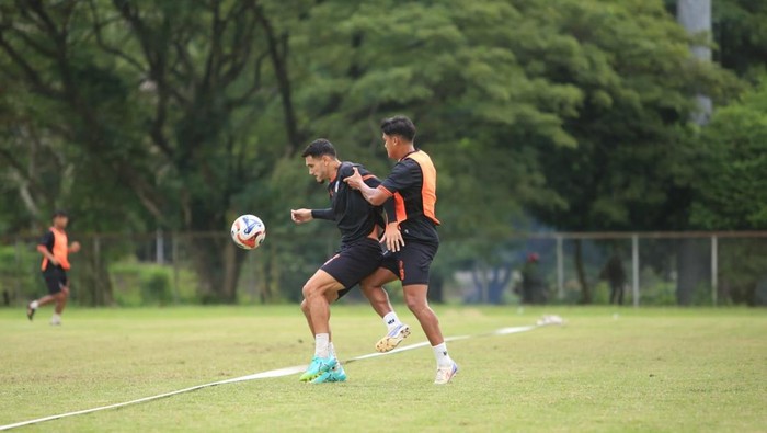 Sesi latihan pemain Sumsel United.