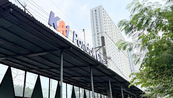 Stasiun Pondok Cina
