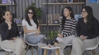 Di balik semua keburukan, kejelekan dan kelemahan Bab (panggilan Tora Sudiro di rumah), buat kita Bab adalah segalanya. Dia sempurna menurut kita, kita sayang dan cinta sama Bab, tutur Mieke Amalia yang mendapat kata setuju dari ketiga anaknya. Foto: dok Channel YouTube Tora Sudiro