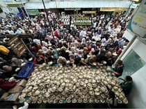 Ribuan Porsi Ludes! 5 Fakta Menarik Bukber di Masjid Jogokariyan