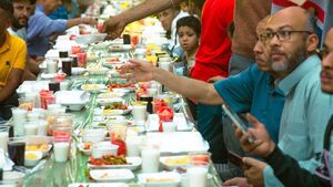 Seru Banget! Semaraknya Tradisi Buka Puasa Bersama di Mesir