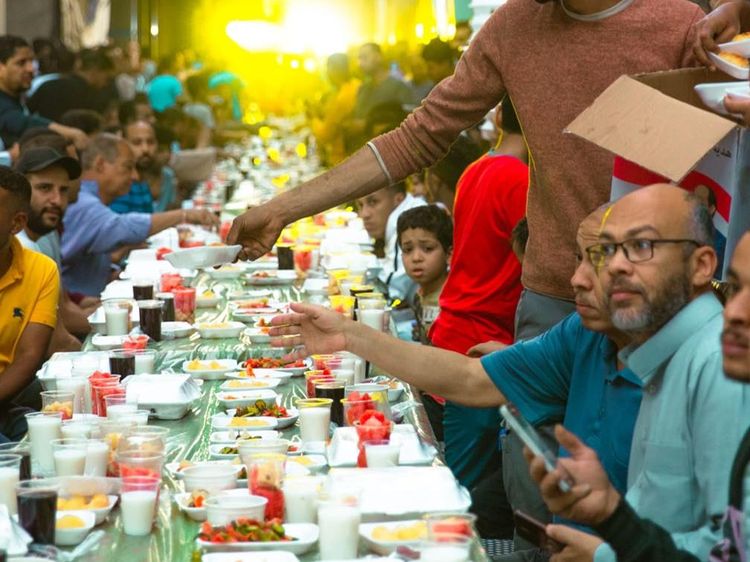 Seru Banget! Semaraknya Tradisi Buka Puasa Bersama di Mesir