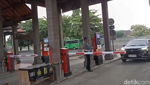Uji coba retribusi parkir manuver dan terminal penumpang di Pelabuhan Gilimanuk, Kabupaten Jembrana, Jumat (20/2/2026). (Foto: Dok. Pemkab Jembrana)