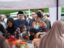 Diserbu Warga, Pasar Juadah Mess Daerah Singkawang Bisa Jadi Wisata Religi