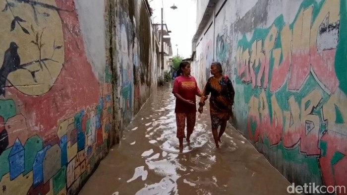 Banjir masih merendam pemukiman di Probolinggo