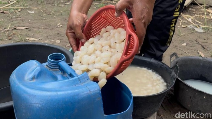 Beluluk atau kolang-kaling yang dibuat warga Jambi saat Ramadan