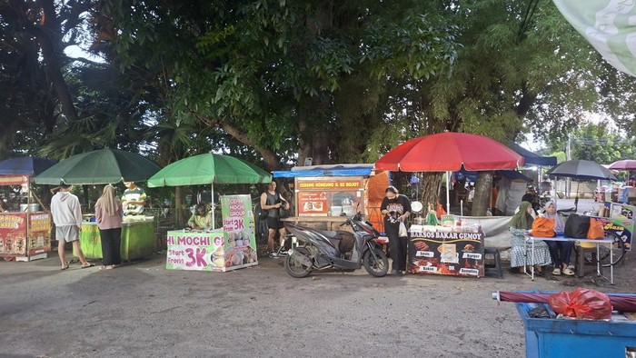 Berburu Takjil di Taman Merdeka Depok