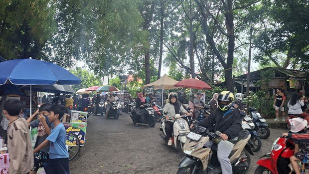 Berburu Takjil di Taman Merdeka Depok