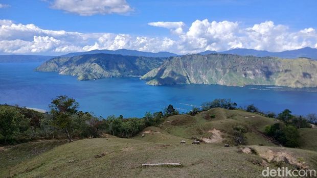 Bukit Sipira Nagugun, Samosir. (Juita Sinuhaji/detikSumut)