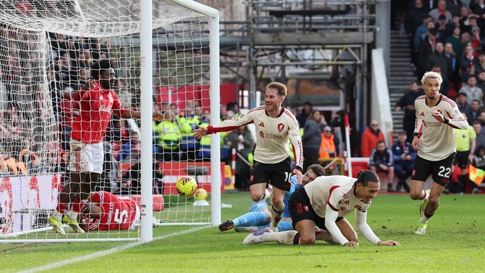 Soccer Football - Premier League - Nottingham Forest v Liverpool - The City Ground, Nottingham, Britain - February 22, 2026 Liverpools Alexis Mac Allister celebrates scoring their first goal REUTERS/Chris Radburn EDITORIAL USE ONLY. NO USE WITH UNAU
