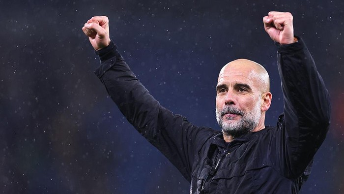 MANCHESTER, ENGLAND - FEBRUARY 21:  Pep Guardiola Manager / Head Coach of Manchester City celebrates at full time during the Premier League match between Manchester City and Newcastle United at Etihad Stadium on February 21, 2026 in Manchester, United Kingdom. (Photo by Robbie Jay Barratt - AMA/Getty Images)
