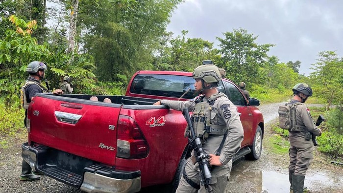 Satgas Operasi Damai Cartenz menggelar operasi patroli rutin di wilayah Papua.