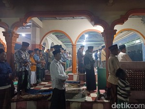 Tanggapan MUI Jatim soal Ramai Tarawih 13 Menit di Ponpes Blitar