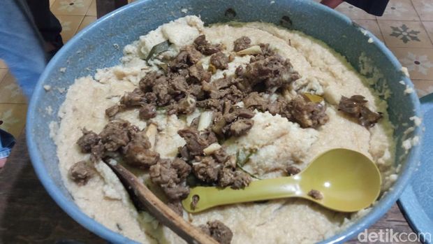 Tradisi pembuatan Bubur Harisah di Kota Cirebon setiap bulan Ramadan Tradisi pembuatan Bubur Harisah di Kota Cirebon setiap bulan Ramadan