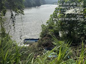 Truk Tangki Terjun ke Sungai di OKU Selatan, Sopir Diduga Kurang Konsentrasi