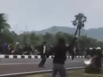 Viral Kericuhan Pecah di JJLS Kretek Bantul Pagi Ini